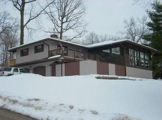 1835 Cedar Cir, Heath, OH 43056