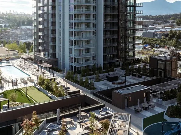2186 Gilmore Ave N #3801, Burnaby, BC V5C 1V4