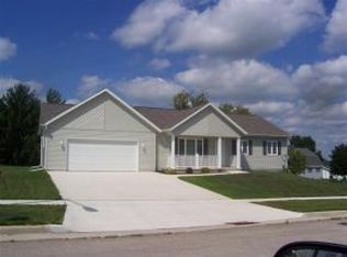 342 N Leona Way, Oakfield, WI 53065