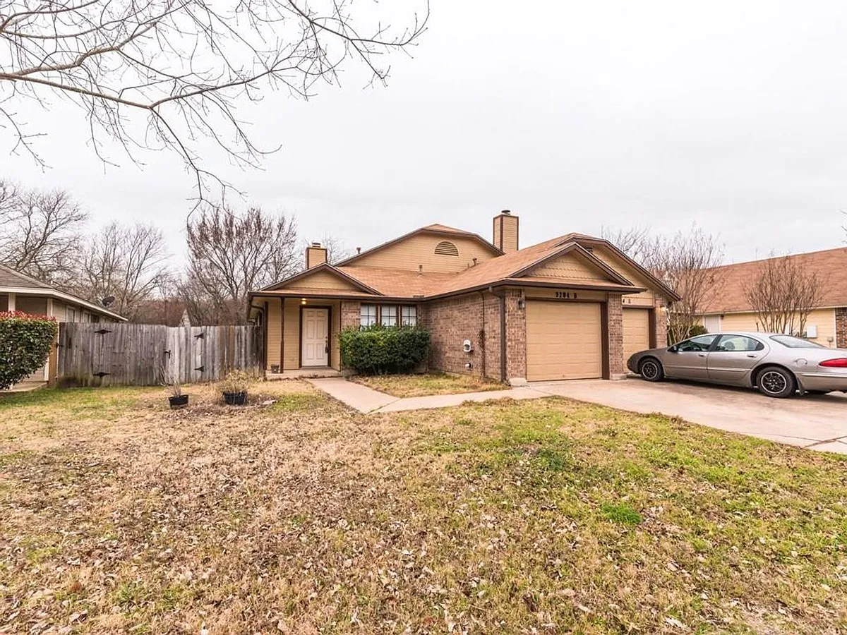 Building Photo - 9204 Sedgemoor Trl #B