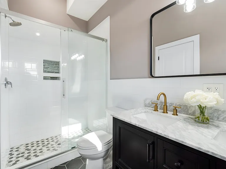 94 Van Horne St #2 — Photo 25