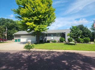 112 Lynn St, Sherburn, MN 56171