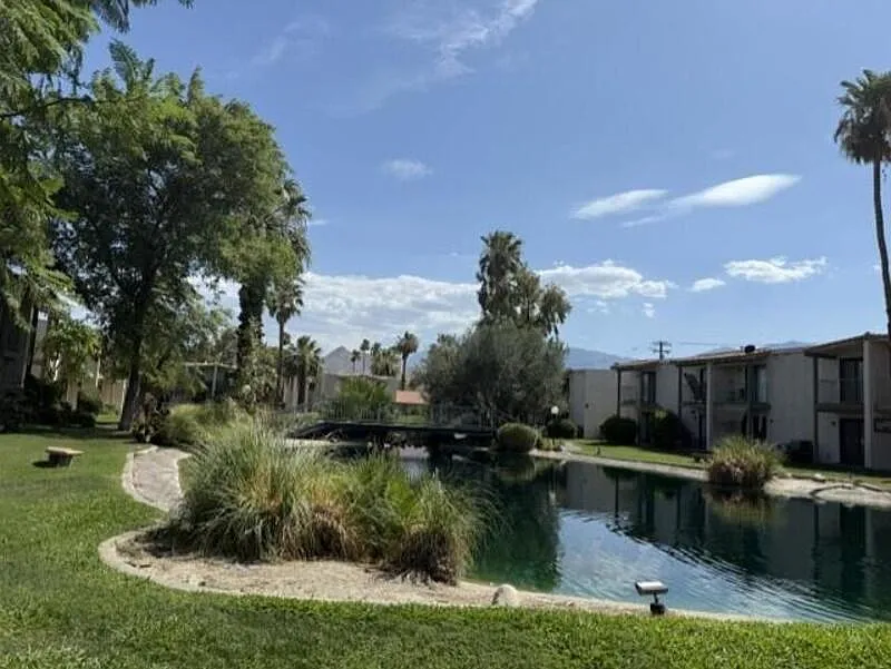 2 bed, 2.0 bath, 1000 sqft, $1,795 — Photo 4