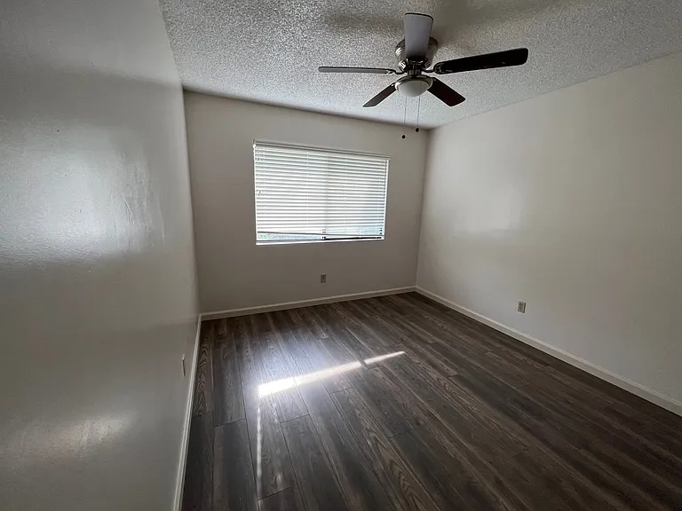 7200 Bennington Way — Photo 10