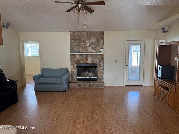 4th image of 2492 AMBROSIA Drive