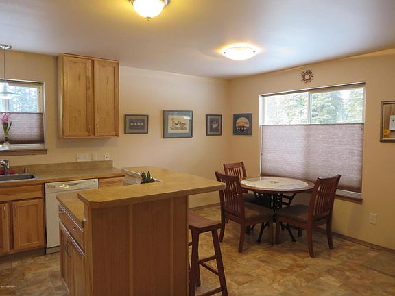 4th image of 367 W Marydale Ave