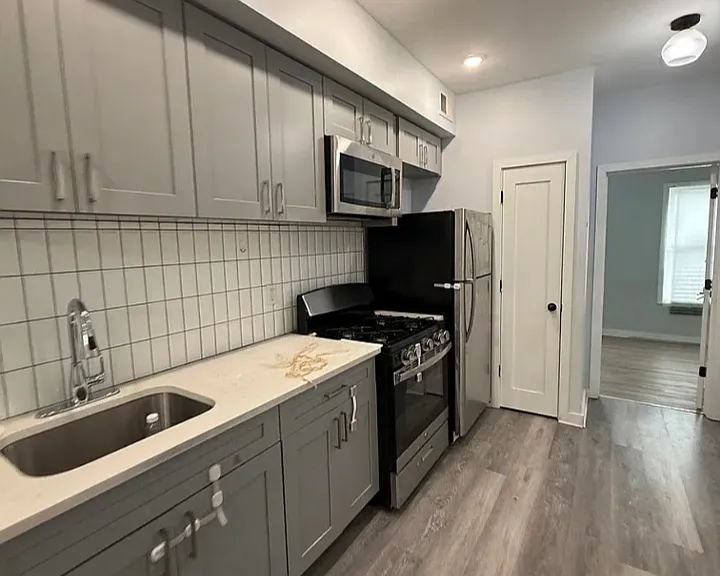 84 Sherman Ave #4A — Photo 4