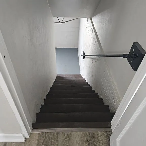 967 E Maple St — Photo 22