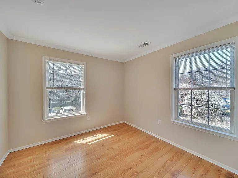 1041 Cumberland Ct — Photo 14