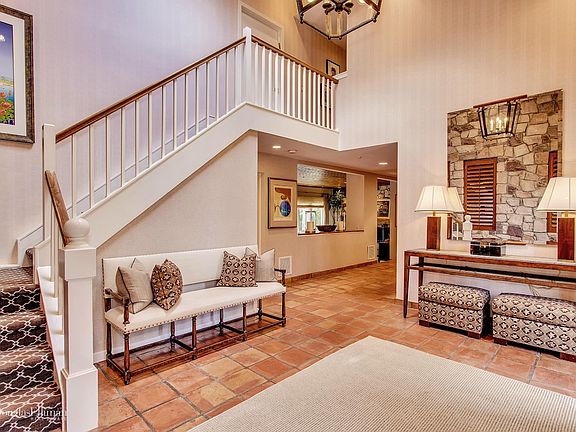 4th image of 5 Old Farm Ln