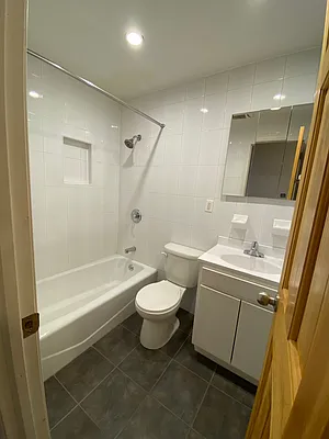 Rented by One New York Realty Inc | media 22