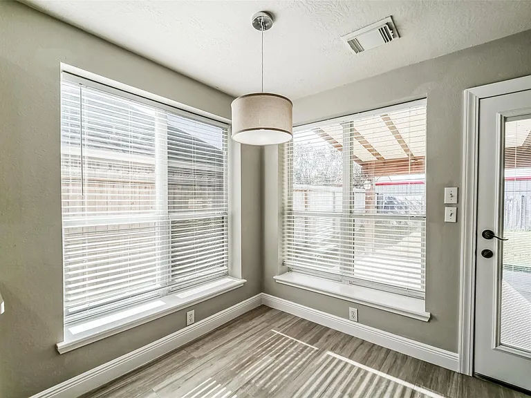 4822 Mosaic Canyon Ct — Photo 12