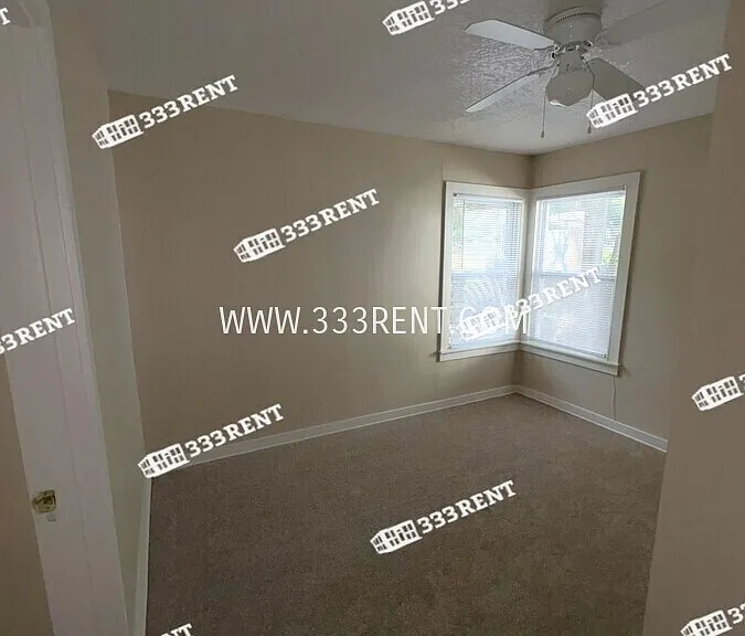 8916 Oak St — Photo 11