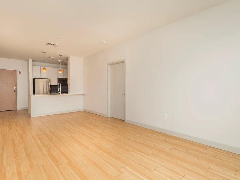 West Square Apartments — Photo 226