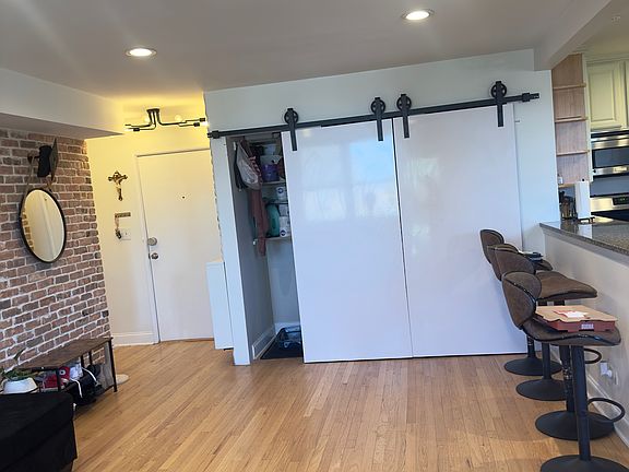 5th image of 2501 W Touhy Ave APT 308