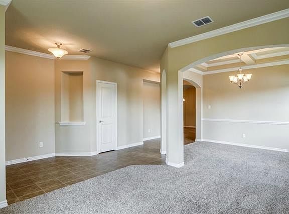 4th image of 2408 Sabine Cir