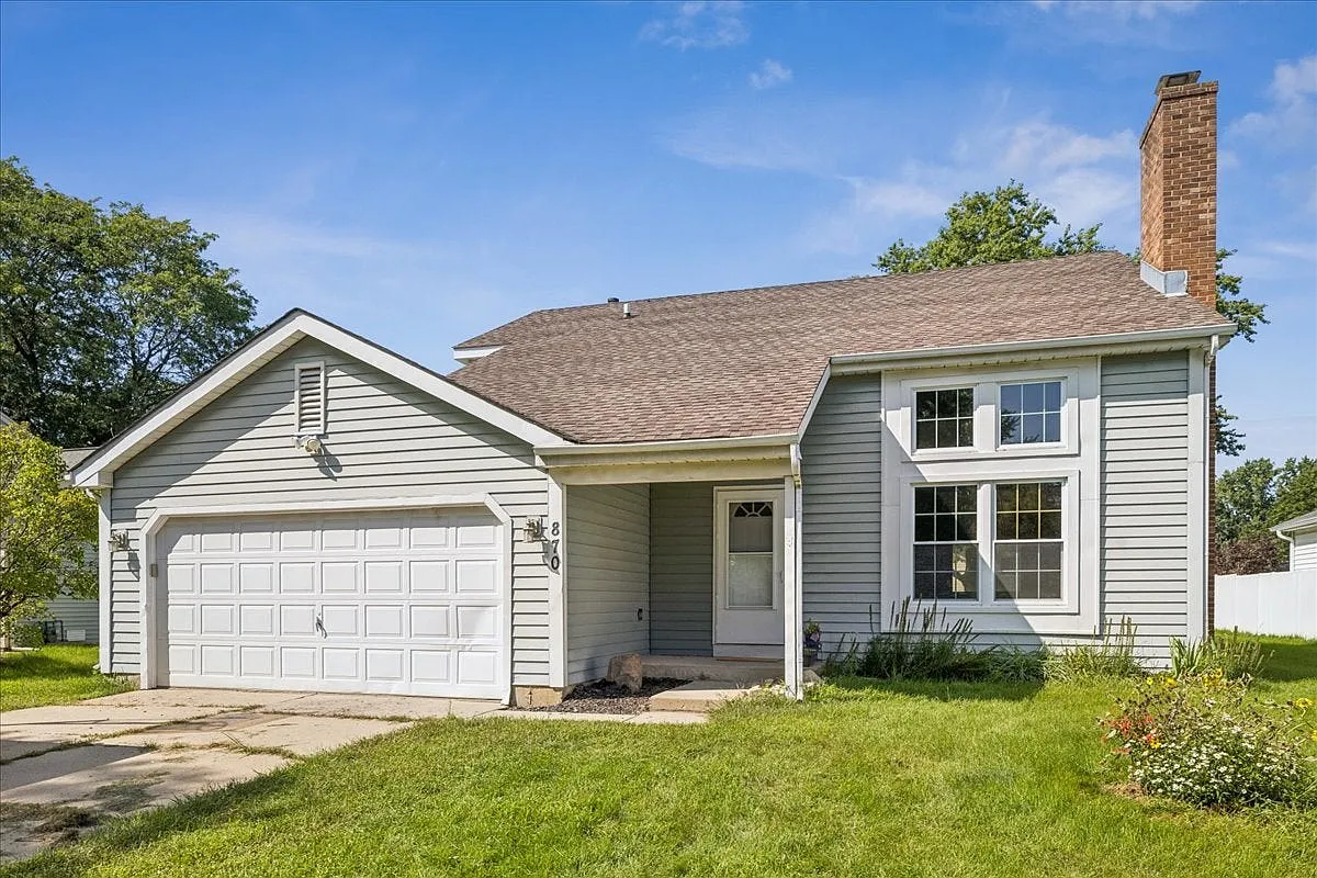 3 bed, 1.5 bath, 1617 sqft, $2,700 — Photo 1