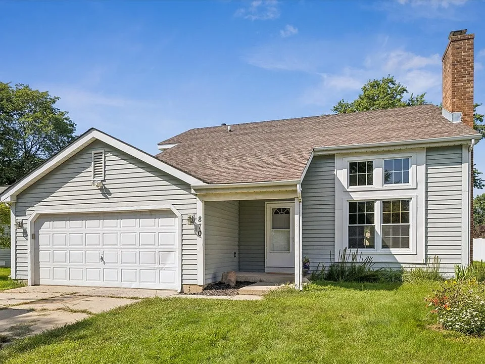 870 Boxwood Dr