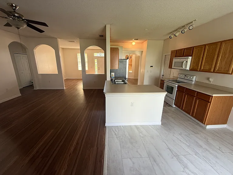2741 Woodstream Cir — Photo 10