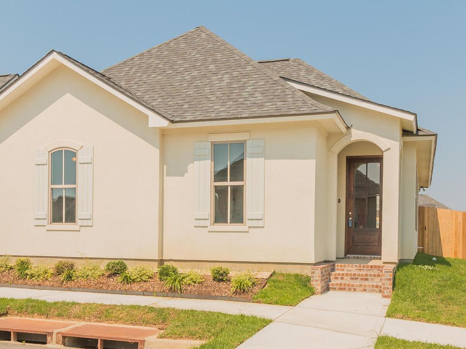 1st image of 203 Parker Ln