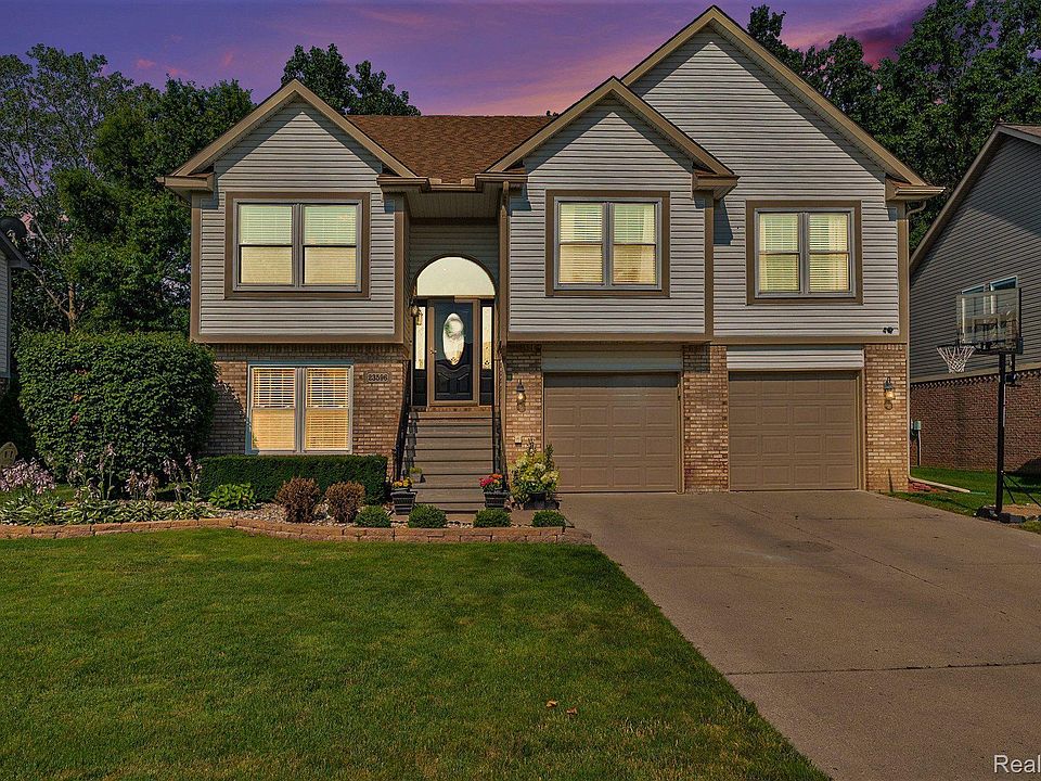 1st image of 23596 Lori Dr