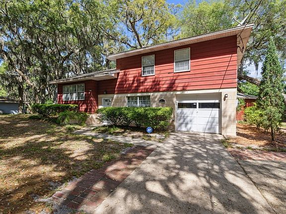 2nd image of 2044 Highland Dr
