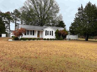 7405 River Rd, Muscle Shoals, AL 35661