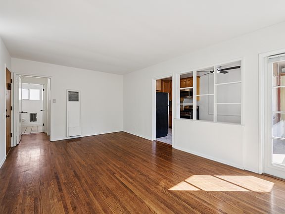 5th image of 831 S Gramercy Pl APT 6