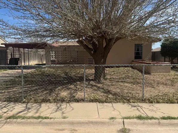 2705 Largo Dr, Roswell, NM 88203