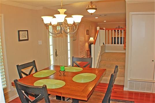 4th image of 2224 Shady Creek Dr