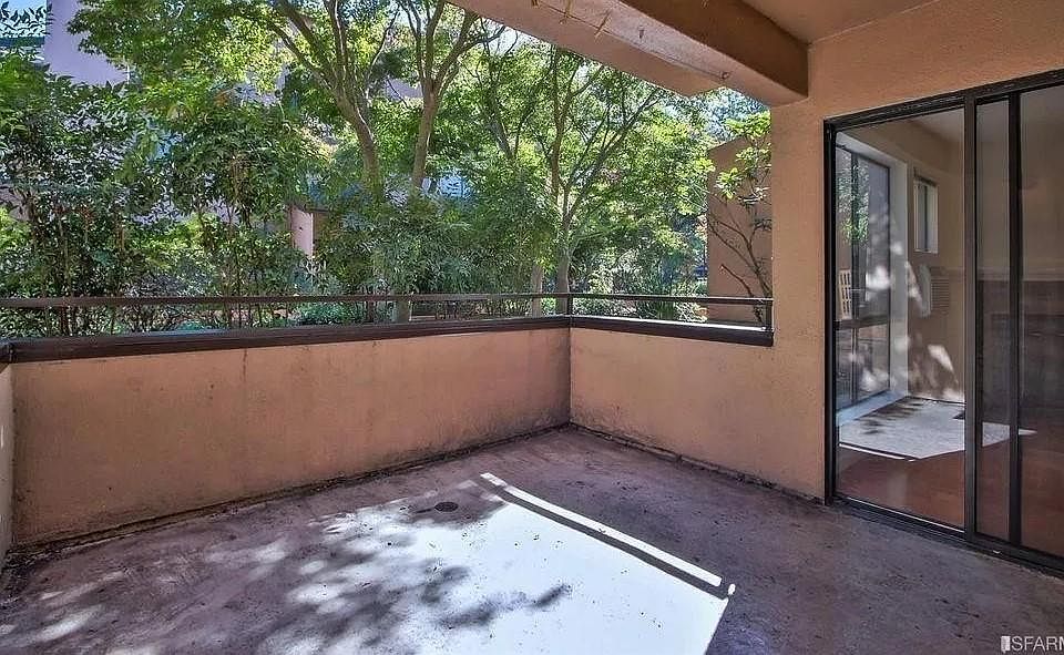 Extra Large balcony