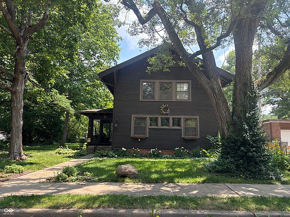 3rd image of 323 N Audubon Rd