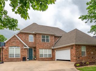 4128 W Mossy Rock Dr, Fayetteville, AR 72704