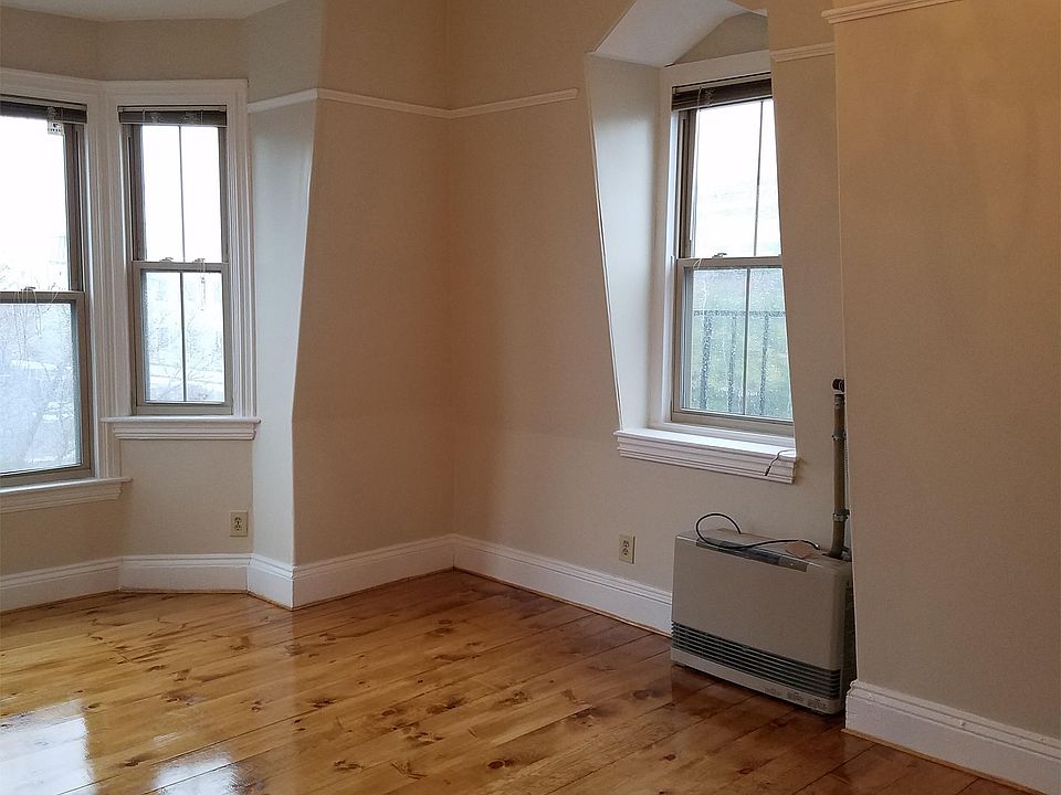 1st image of 690 Congress St APT 32