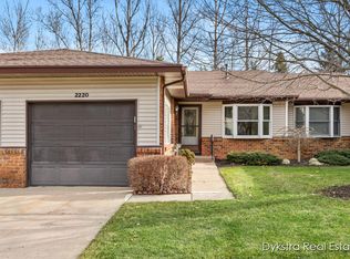 2220 Mapleton St NE, Grand Rapids, MI 49505