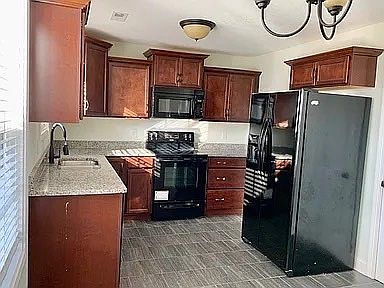 5th image of 2588 Hattington Dr
