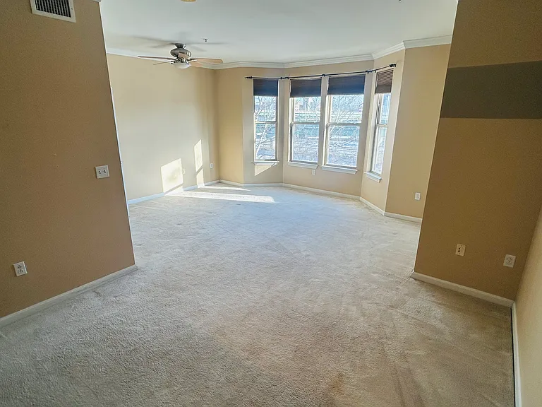 903 Providence Pl #423 — Photo 6