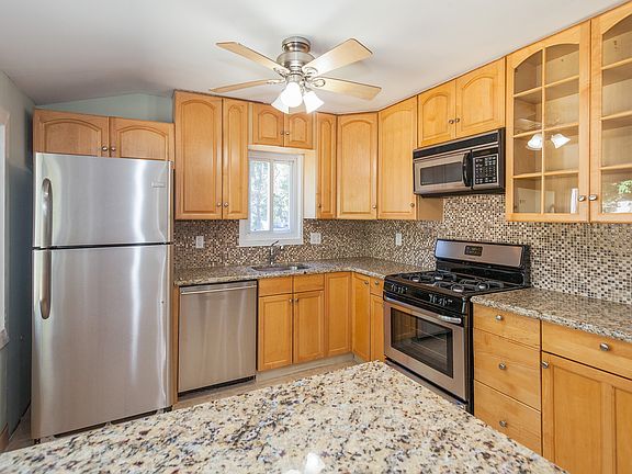 2nd image of 3341 Sycamore Ln