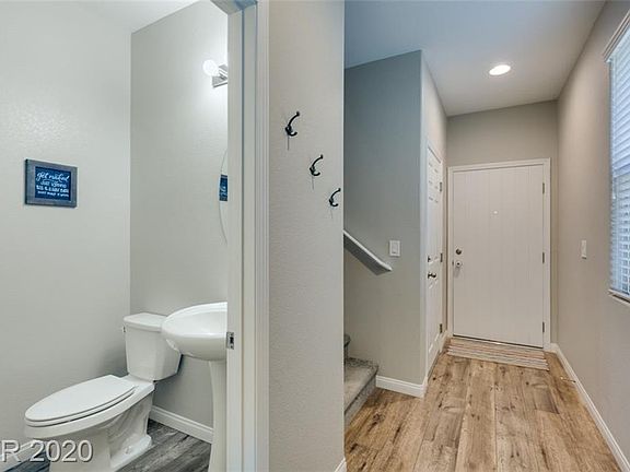 5th image of 10409 Skye Canyon Falls Ave