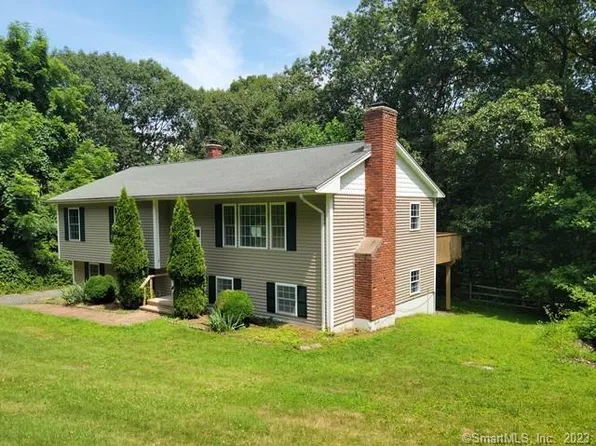 122 Northrop Road, Bethany, CT 06524