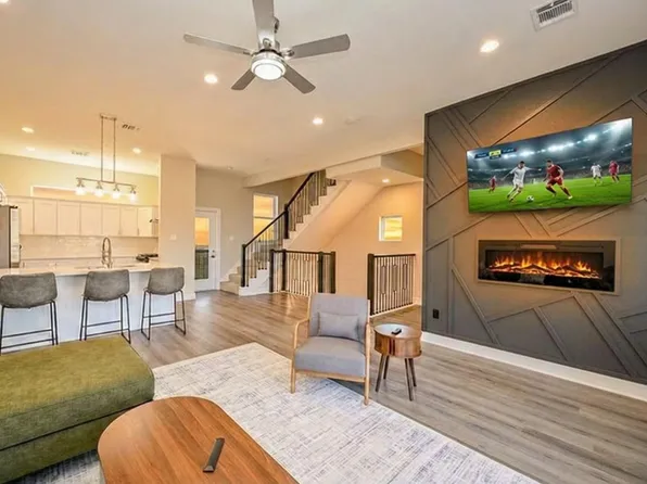 4746 Mallow St, Houston, TX 77033