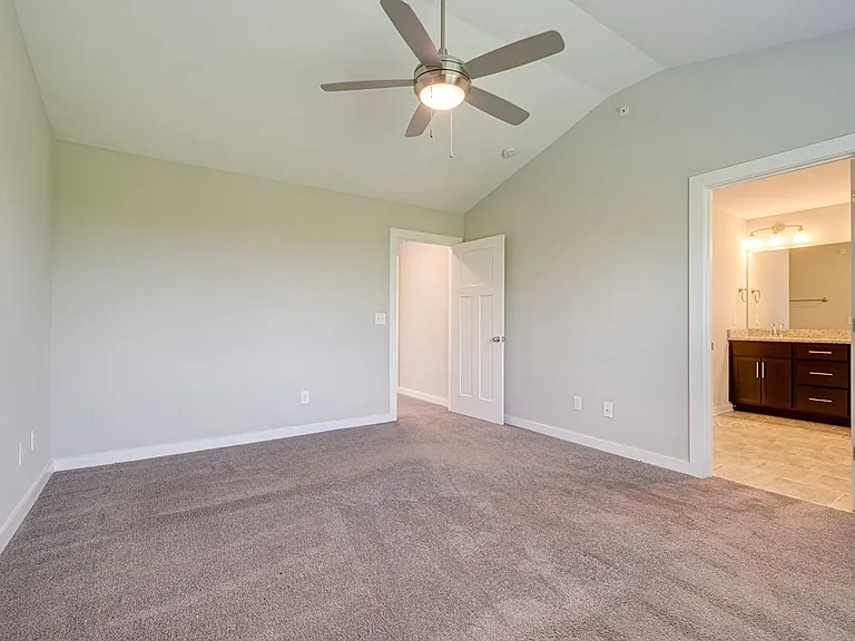 Highland at Hickory Hills Townhomes — Photo 22