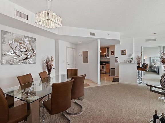 5th image of 7900 HARBOR ISLAND Drive #1517