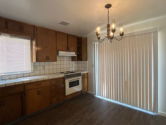2nd image of 4601-4607 W Cypress Ave #4601