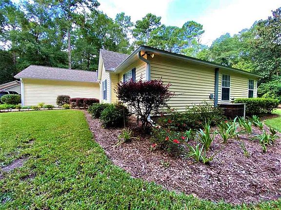 3rd image of 8708 Salamanca Ct