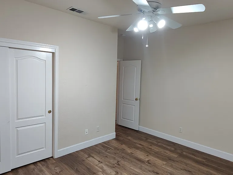 1885 E Turnberry Ave — Photo 22