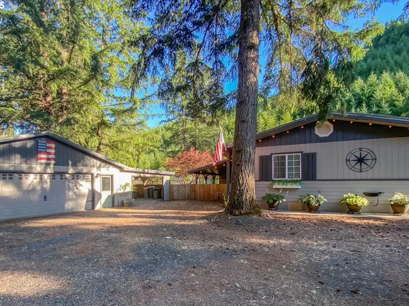 358 Anita Ln, Glide, OR 97443