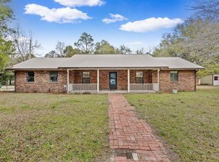 750 W Orange Ave, Defuniak Springs, FL 32435