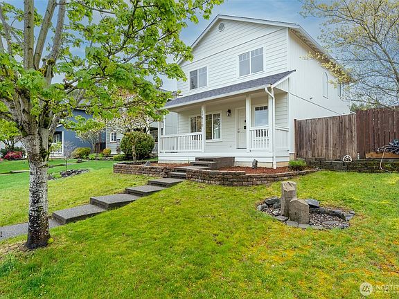 3rd image of 17910 Panorama Boulevard E