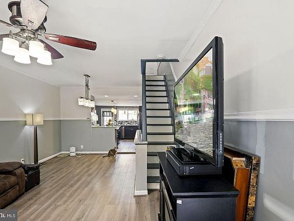 5th image of 2538 S Sartain St